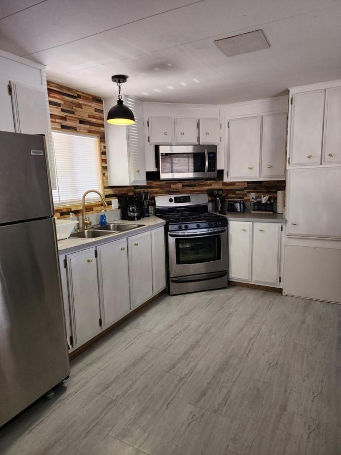 1 Bdrm Grand Canyon Bridge Rental Dolan Springs Exteriör bild